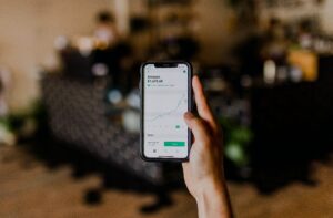 applications mobiles pour investir en Bourse au Canada